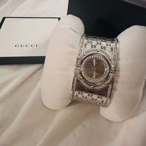 New Ladies Gucci Wide Twirl 2.60Ct.aprx. Custome Set Real Diamond Watch